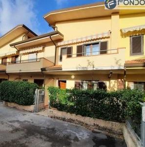 Villa a Schiera in Vendita ad Viareggio - 279800 Euro