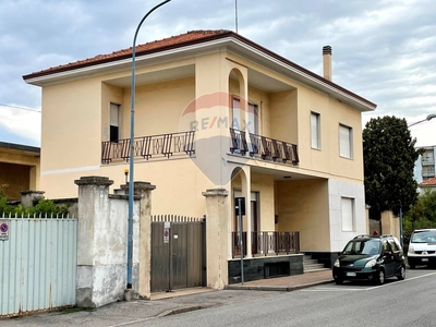 Villa in vendita a Agrate Brianza
