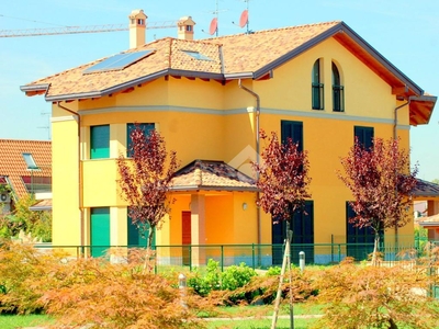 Villa in vendita a Cusago