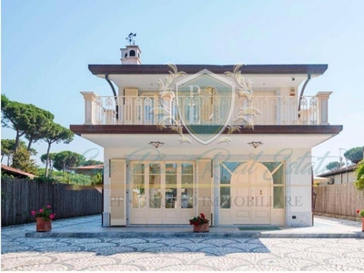 villa in vendita a Forte dei Marmi