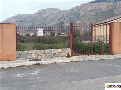 Villa a Capaci in provincia di Palermo