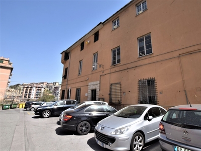 Appartamento 5 locali di 71 m² a Genova
