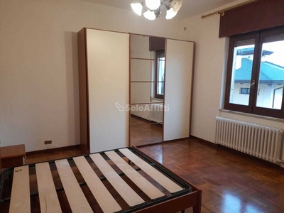 Appartamento in Affitto a Frosinone, 680€, 110 m², arredato