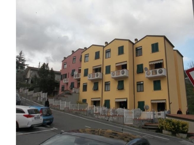 Appartamento in vendita a Vezzano Ligure, Frazione Prati