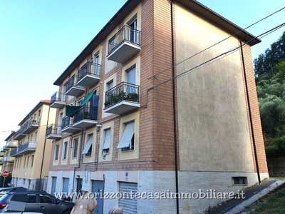 Appartamento in Vendita a Ascoli Piceno, zona Porta Romana, 90'000€, 100 m²
