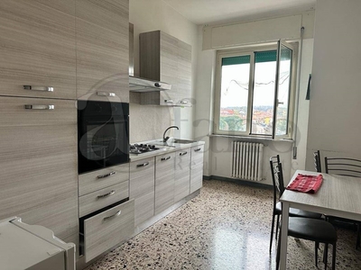 Appartamento in Vendita a Frosinone, 98'000€, 110 m²