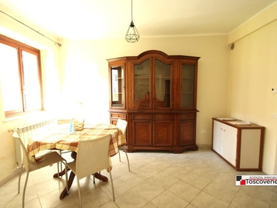 Appartamento in Vendita a Lucca, zona San Vito, 165'000€, 115 m², arredato