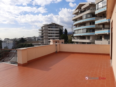 Appartamento in Vendita a Messina, 159'500€, 202 m²