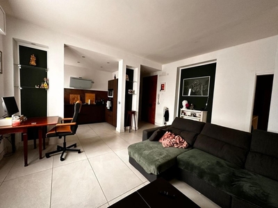 Appartamento in Vendita a Rovigo, 90'000€, 75 m²