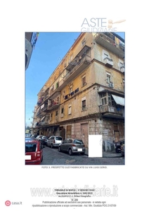 Appartamento in Vendita in Via Antonio Toscano 40 a Napoli
