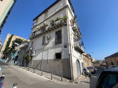Appartamento in Vendita in Via Avellino a Tarsia a Napoli