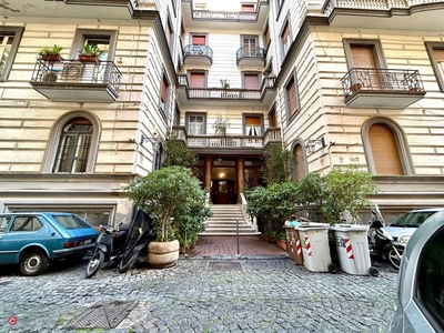 Appartamento in Vendita in Via Carlo Poerio 89 a Napoli