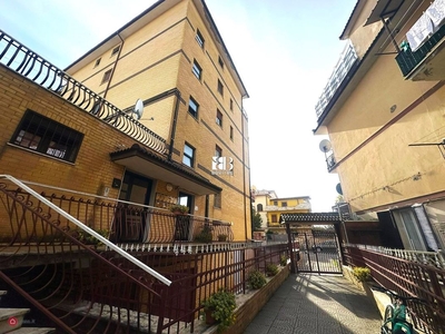 Appartamento in Vendita in Via Castelpetroso a Roma