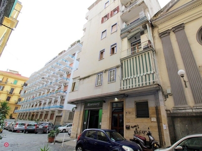 Appartamento in Vendita in Via Giuseppe Silvati a Napoli