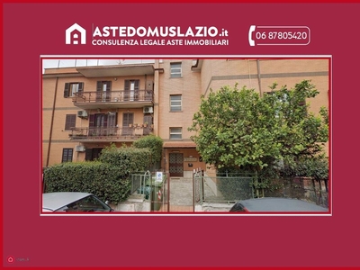 Appartamento in Vendita in Via Jacomo Magnolino 24 a Roma