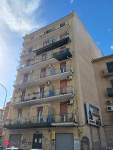 Appartamento in Vendita in Via Serradifalco a Palermo
