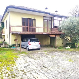 Villa a schiera in Via aldo moro 6, Monteforte Irpino, 7 locali