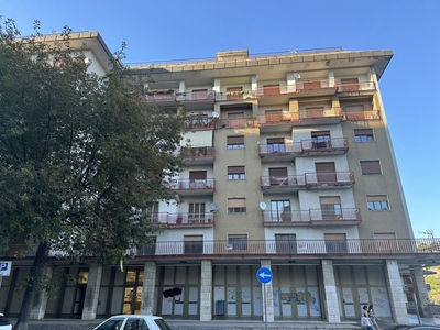 Appartamento in Via Pionati 0, Avellino, 28 locali, 7 bagni, 940 m²