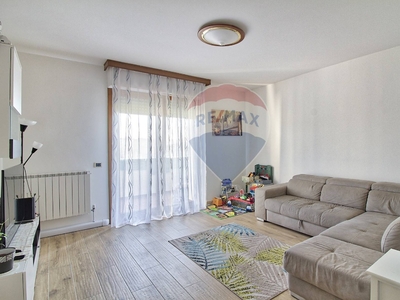 Appartamento in Viale Matteotti, Montevarchi, 7 locali, 2 bagni