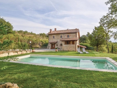 Casa a Pieve Santo Stefano con giardino, piscina e barbecue