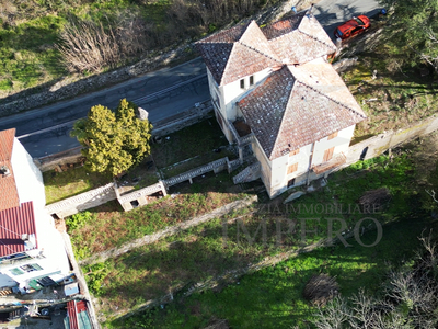 Casa indipendente con giardino in via san rocco 1, Pigna