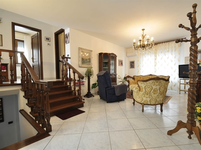 Casa singola in vendita a Campiglia Marittima Livorno Venturina Terme