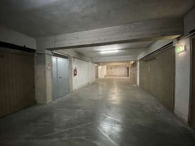 Garage di 30 mq in vendita - Formia