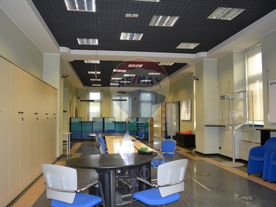 Immobile commerciale in Affitto a Varese, zona Belforte, 3'000€, 123 m²