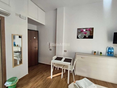 Monolocale in Affitto a Reggio Calabria, zona S. Caterina, 430€, 35 m², arredato