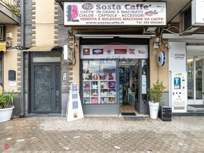 Negozio/Locale commerciale in Vendita in Via della Regione 126 a San Giovanni la Punta