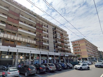 Negozio/Locale commerciale in Vendita in Via Gaetano Devitofrancesco 2 a Bari