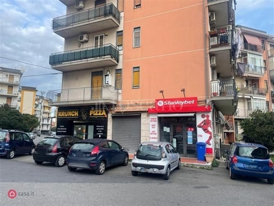 Negozio/Locale commerciale in Vendita in Via Madonna della Via a Gravina di Catania