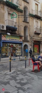 Negozio/Locale commerciale in Vendita in Via San Cosmo Fuori Porta Nolana 10 a Napoli