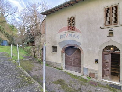 Porzione di casa in Quarata, Arezzo, 6 locali, 1 bagno, 130 m²