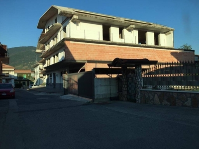 Quadrilocale a Serino, 2 bagni, 100 m², 1° piano, ascensore in vendita
