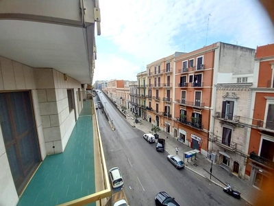 Quadrilocale in CORSO CAVOUR, Bari, 2 bagni, 107 m², 4° piano