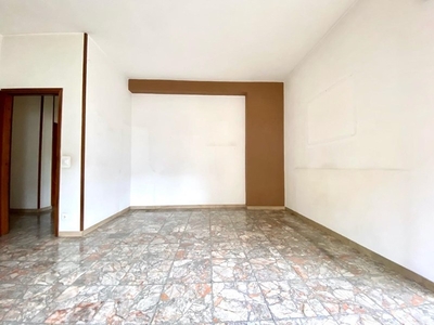 Quadrilocale in Vendita a Massa, 140'000€, 75 m²