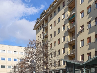 Quadrilocale in Vendita a Torino, zona Crocetta, 230'000€, 117 m²