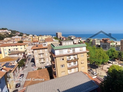 Quadrilocale in Via Crucioli, Grottammare, 2 bagni, 110 m², ascensore