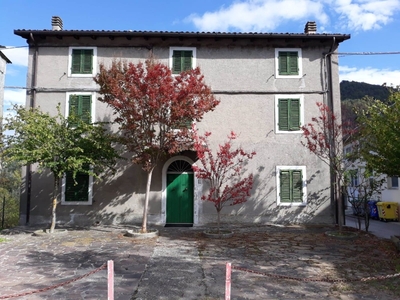 Rustico a Castiglione dei Pepoli, 10 locali, 2 bagni, arredato, 214 m²