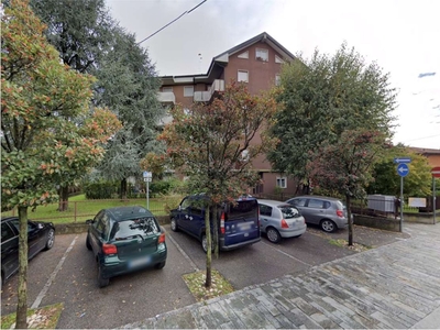 Trilocale in Via Castegnate 29, Terno d'Isola, 1 bagno, garage, 92 m²