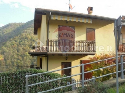 Villa a schiera in Via Vittorio Emanuele, Strozza, 3 locali, 2 bagni