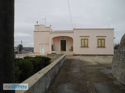 Villa arredata con terrazzo Martina Franca