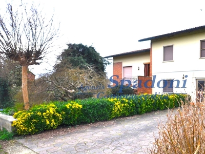 Villa in vendita a Altopascio Lucca Ponte Alla Ciliegia