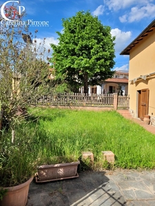 villa in vendita a Reggello