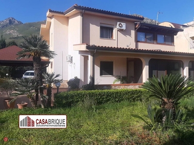 Villa in Vendita in Contrada Sperone 3 a Altavilla Milicia