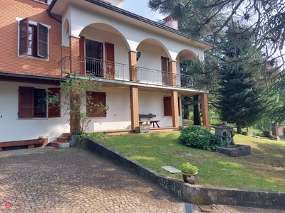 Villa in Vendita in Via capoponte a Langhirano