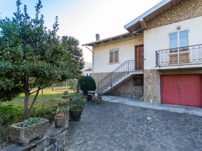 Villa in Via Cova 14, Monzuno, 6 locali, 2 bagni, con box, 150 m²