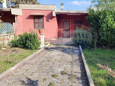 Villa in VIA DELLE MIMOSE, Cassano delle Murge, 3 locali, 1 bagno