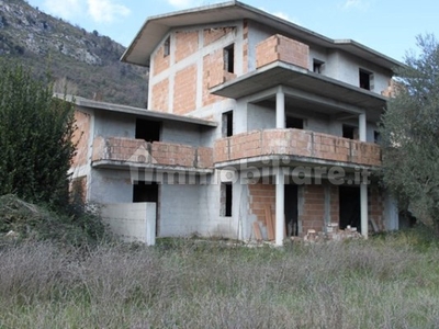 Villa nuova a Spigno Saturnia - Villa ristrutturata Spigno Saturnia